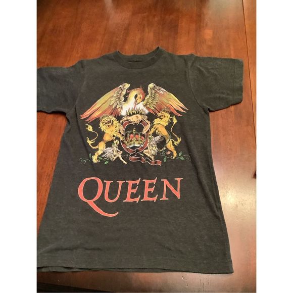 unknown Tops - QUEEN T Shirt Official Classic Crest Freddie Mercury Black Size XS